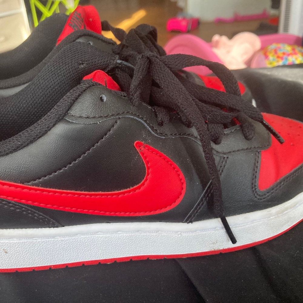 NIKE RED BLACK WHITE ALL DAY PLAY 6.5y low top